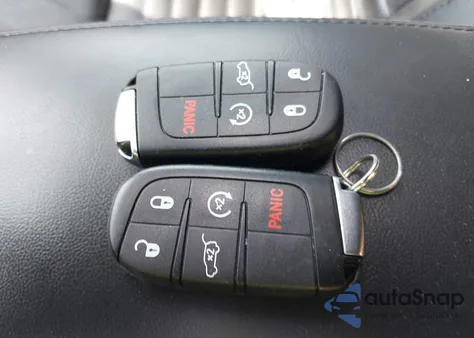 2018 Jeep Grand Cherokee Sterling Edition 4X4 z USA, uszkodzony, nr VIN 1C4RJFBG6JC265071